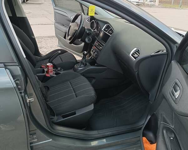Ситроен С4 2011 в Черткове на Automoto.ua Серый Ситроен С4, объемом двигателя 1.6 л и пробегом 163 тыс. км за 5600 $, фото 9 на Automoto.ua