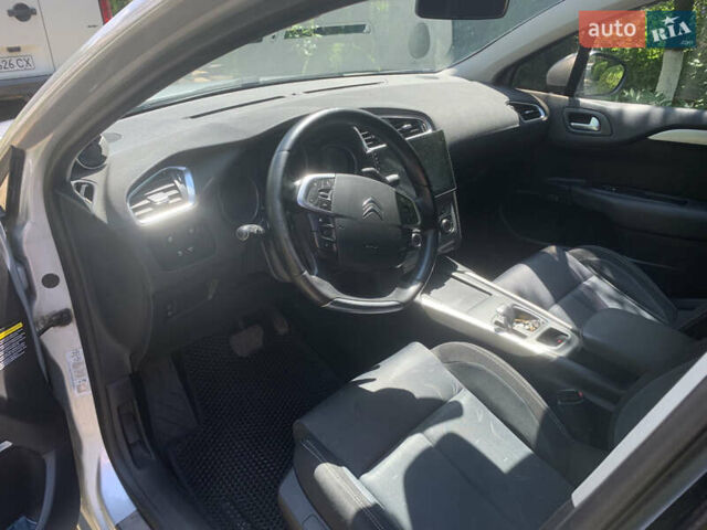 Серый Ситроен С4, объемом двигателя 1.56 л и пробегом 333 тыс. км за 5999 $, фото 3 на Automoto.ua