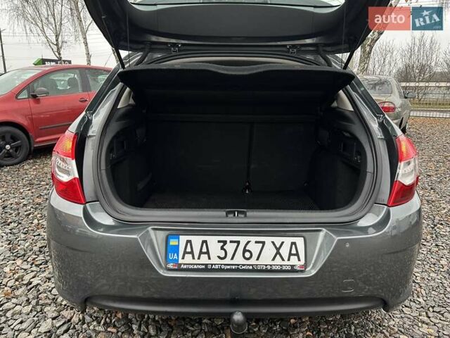 Серый Ситроен С4, объемом двигателя 1.6 л и пробегом 274 тыс. км за 6500 $, фото 19 на Automoto.ua