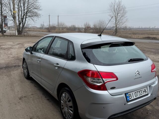 Серый Ситроен С4, объемом двигателя 1.6 л и пробегом 240 тыс. км за 5600 $, фото 4 на Automoto.ua