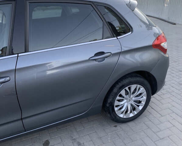 Серый Ситроен С4, объемом двигателя 1.6 л и пробегом 230 тыс. км за 6500 $, фото 12 на Automoto.ua