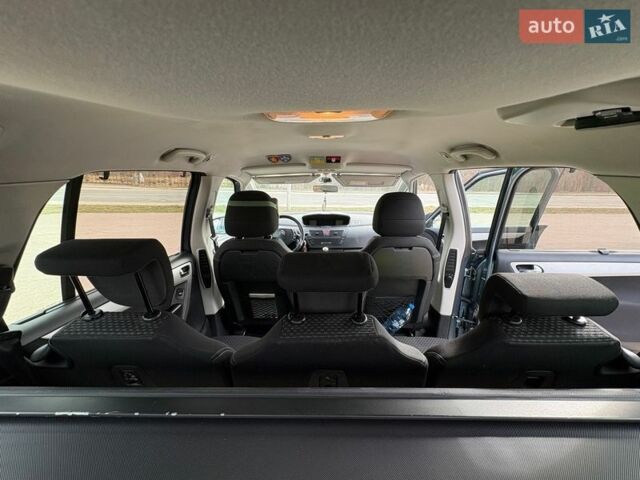 Серый Ситроен С4, объемом двигателя 1.6 л и пробегом 304 тыс. км за 7500 $, фото 11 на Automoto.ua