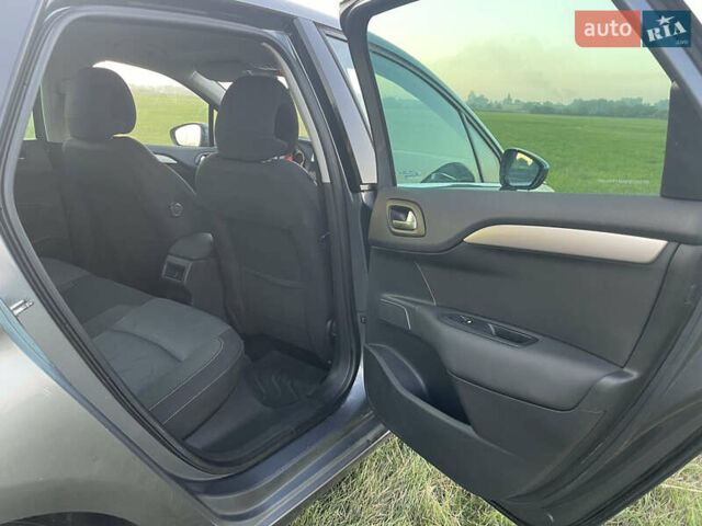 Серый Ситроен С4, объемом двигателя 1.6 л и пробегом 183 тыс. км за 5550 $, фото 21 на Automoto.ua