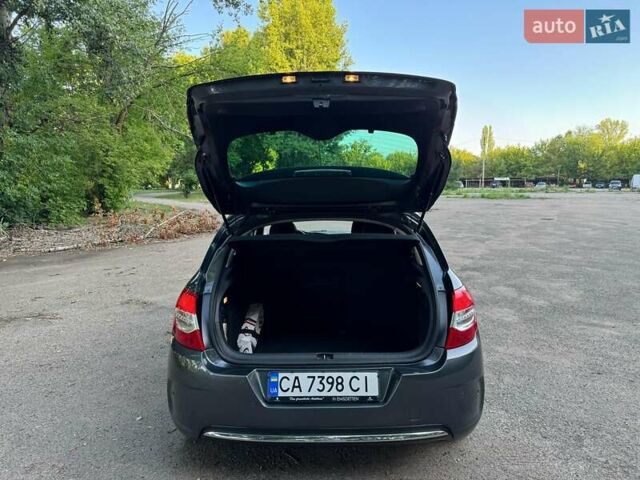 Серый Ситроен С4, объемом двигателя 1.56 л и пробегом 280 тыс. км за 7300 $, фото 9 на Automoto.ua