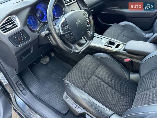 Серый Ситроен С4, объемом двигателя 1.56 л и пробегом 280 тыс. км за 7300 $, фото 26 на Automoto.ua