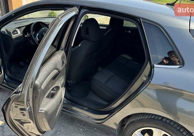 Серый Ситроен С4, объемом двигателя 1.6 л и пробегом 182 тыс. км за 5500 $, фото 13 на Automoto.ua