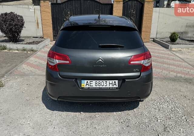 Серый Ситроен С4, объемом двигателя 1.6 л и пробегом 182 тыс. км за 5500 $, фото 2 на Automoto.ua