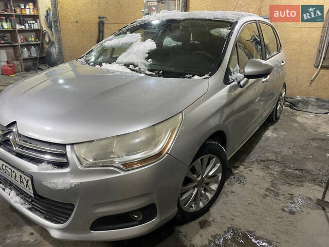 Серый Ситроен С4, объемом двигателя 1.59 л и пробегом 120 тыс. км за 3900 $, фото 7 на Automoto.ua