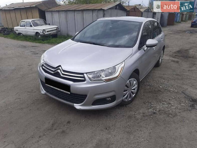 Серый Ситроен С4, объемом двигателя 1.56 л и пробегом 240 тыс. км за 5700 $, фото 1 на Automoto.ua