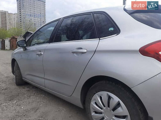 Серый Ситроен С4, объемом двигателя 1.56 л и пробегом 240 тыс. км за 5700 $, фото 6 на Automoto.ua