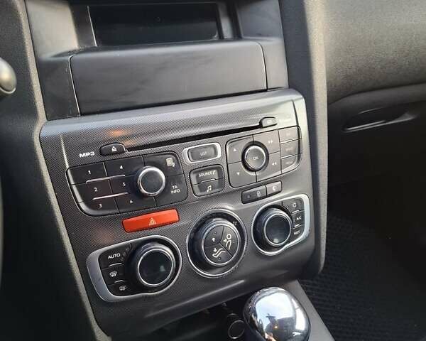 Ситроен С4 2012 в Яворове на Automoto.ua Серый Ситроен С4, объемом двигателя 1.6 л и пробегом 97 тыс. км за 7500 $, фото 4 на Automoto.ua