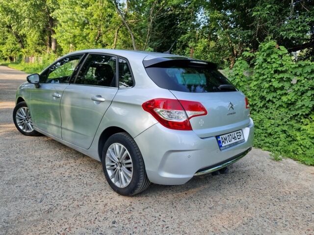 Серый Ситроен С4, объемом двигателя 1.6 л и пробегом 300 тыс. км за 6600 $, фото 6 на Automoto.ua
