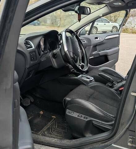 Серый Ситроен С4, объемом двигателя 1.6 л и пробегом 110 тыс. км за 8100 $, фото 3 на Automoto.ua