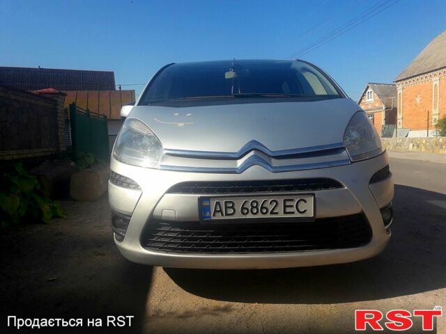 Серый Ситроен С4, объемом двигателя 1.6 л и пробегом 228 тыс. км за 5000 $, фото 1 на Automoto.ua