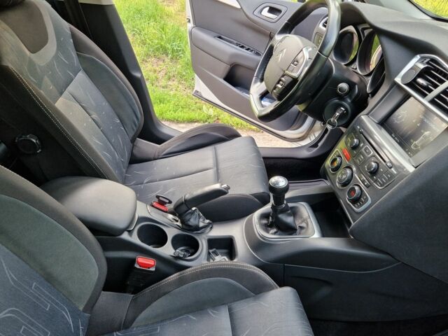 Серый Ситроен С4, объемом двигателя 1.6 л и пробегом 300 тыс. км за 6600 $, фото 13 на Automoto.ua