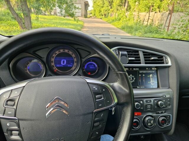 Серый Ситроен С4, объемом двигателя 1.6 л и пробегом 300 тыс. км за 6600 $, фото 14 на Automoto.ua