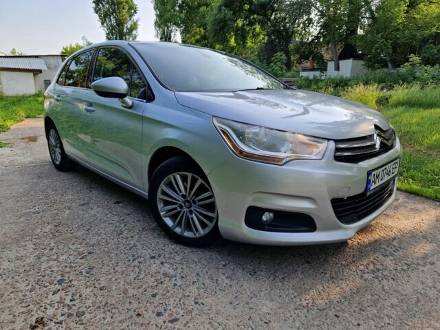 Серый Ситроен С4, объемом двигателя 1.6 л и пробегом 300 тыс. км за 6600 $, фото 3 на Automoto.ua