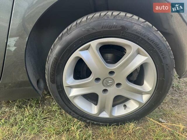 Серый Ситроен С4, объемом двигателя 1.6 л и пробегом 182 тыс. км за 5500 $, фото 29 на Automoto.ua