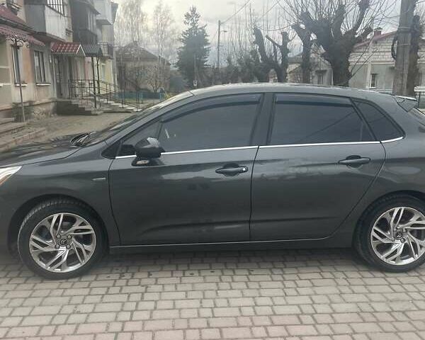 Серый Ситроен С4, объемом двигателя 1.56 л и пробегом 190 тыс. км за 7200 $, фото 1 на Automoto.ua
