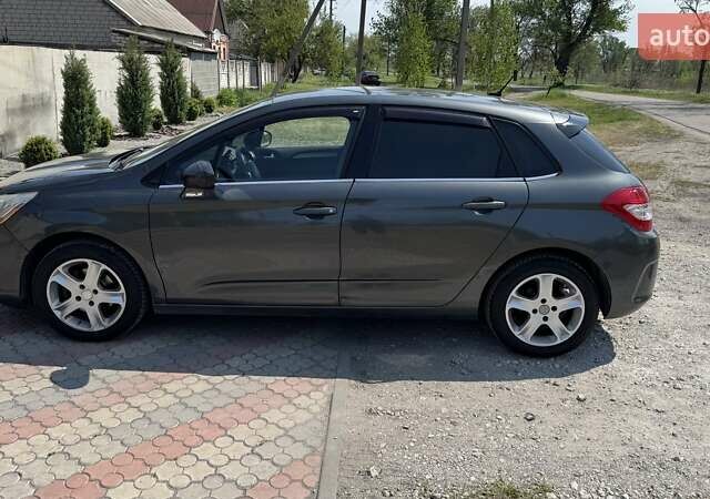 Серый Ситроен С4, объемом двигателя 1.6 л и пробегом 182 тыс. км за 5500 $, фото 10 на Automoto.ua