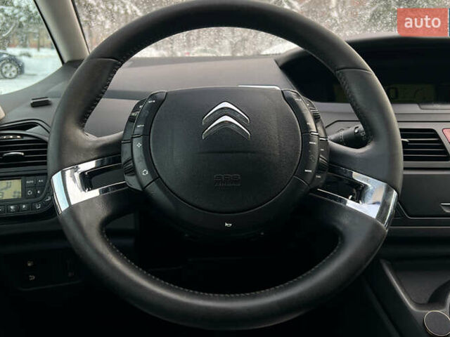 Серый Ситроен С4, объемом двигателя 1.56 л и пробегом 215 тыс. км за 7999 $, фото 8 на Automoto.ua