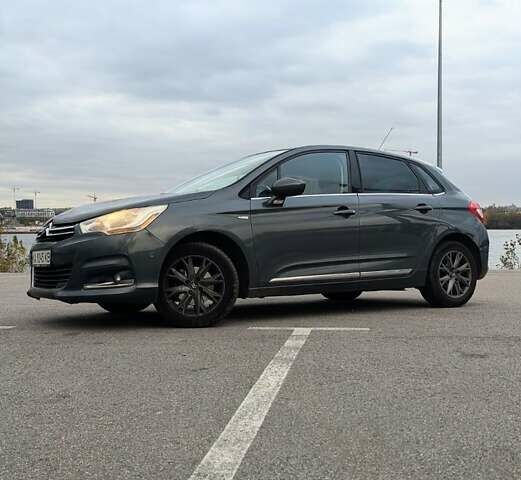 Серый Ситроен С4, объемом двигателя 1.6 л и пробегом 110 тыс. км за 8100 $, фото 6 на Automoto.ua