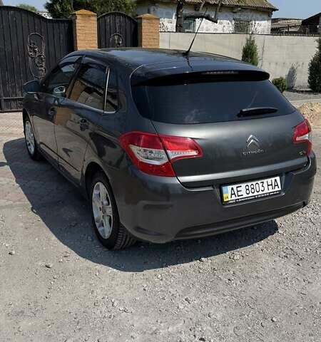 Серый Ситроен С4, объемом двигателя 1.6 л и пробегом 182 тыс. км за 5500 $, фото 9 на Automoto.ua