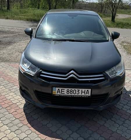 Серый Ситроен С4, объемом двигателя 1.6 л и пробегом 182 тыс. км за 5500 $, фото 1 на Automoto.ua