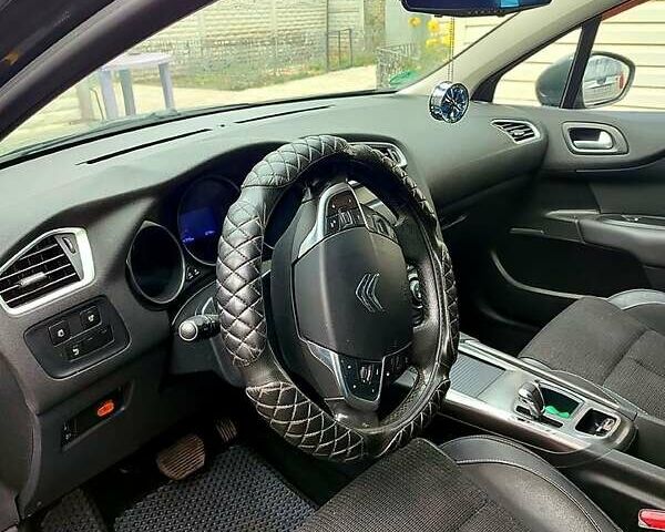 Серый Ситроен С4, объемом двигателя 1.6 л и пробегом 145 тыс. км за 6000 $, фото 3 на Automoto.ua