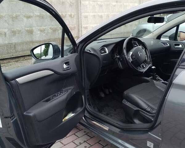 Серый Ситроен С4, объемом двигателя 1.6 л и пробегом 233 тыс. км за 8300 $, фото 7 на Automoto.ua