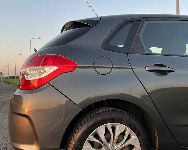 Серый Ситроен С4, объемом двигателя 1.56 л и пробегом 245 тыс. км за 7500 $, фото 10 на Automoto.ua