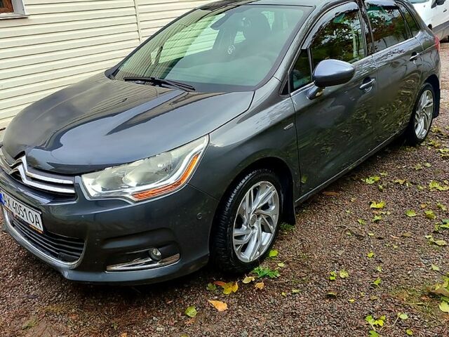 Серый Ситроен С4, объемом двигателя 1.6 л и пробегом 145 тыс. км за 6000 $, фото 12 на Automoto.ua