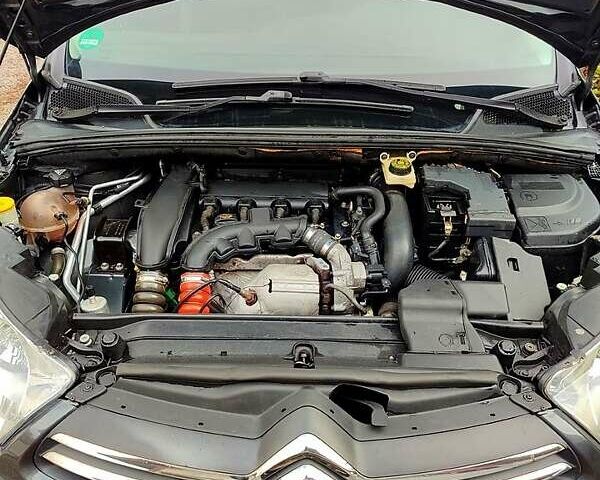 Серый Ситроен С4, объемом двигателя 1.6 л и пробегом 145 тыс. км за 6000 $, фото 5 на Automoto.ua