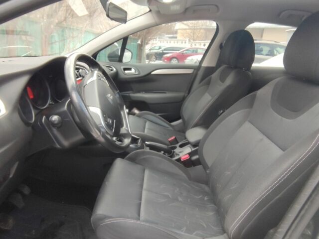 Серый Ситроен С4, объемом двигателя 1.6 л и пробегом 198 тыс. км за 6100 $, фото 6 на Automoto.ua