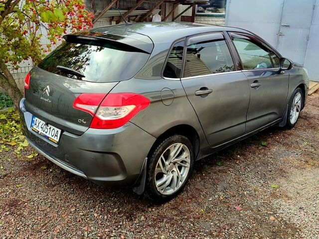 Серый Ситроен С4, объемом двигателя 1.6 л и пробегом 145 тыс. км за 6000 $, фото 10 на Automoto.ua