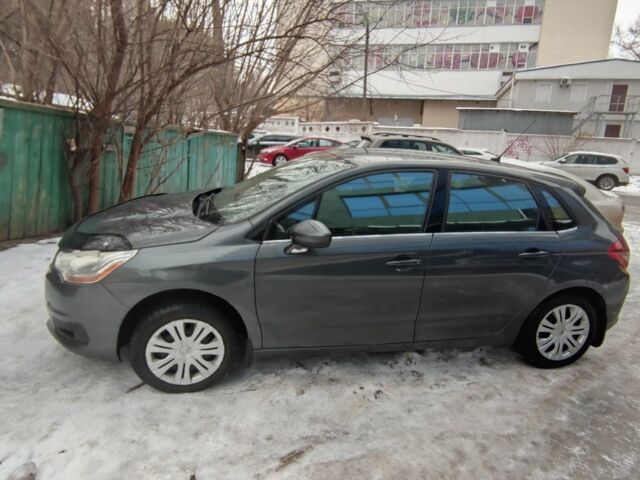 Серый Ситроен С4, объемом двигателя 1.6 л и пробегом 198 тыс. км за 6100 $, фото 2 на Automoto.ua