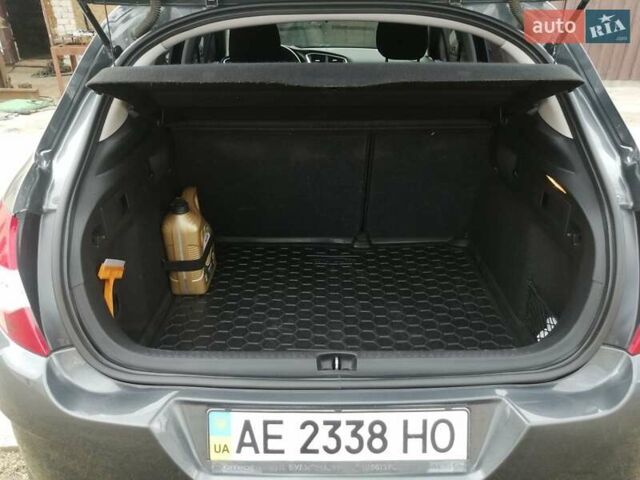 Сірий Сітроен С4, об'ємом двигуна 1.56 л та пробігом 170 тис. км за 7500 $, фото 9 на Automoto.ua