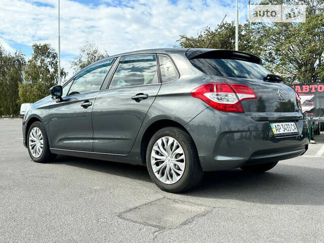 Серый Ситроен С4, объемом двигателя 1.4 л и пробегом 130 тыс. км за 7999 $, фото 4 на Automoto.ua