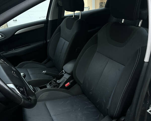 Серый Ситроен С4, объемом двигателя 1.56 л и пробегом 296 тыс. км за 7600 $, фото 8 на Automoto.ua