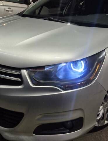 Серый Ситроен С4, объемом двигателя 1.6 л и пробегом 250 тыс. км за 7200 $, фото 6 на Automoto.ua