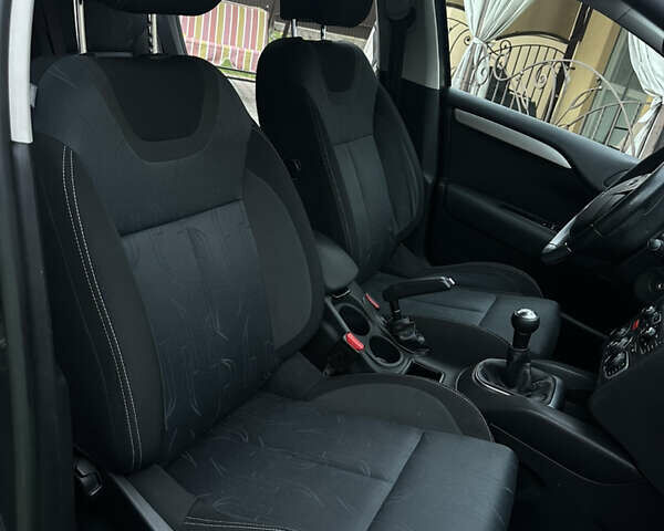 Серый Ситроен С4, объемом двигателя 1.56 л и пробегом 296 тыс. км за 7600 $, фото 11 на Automoto.ua