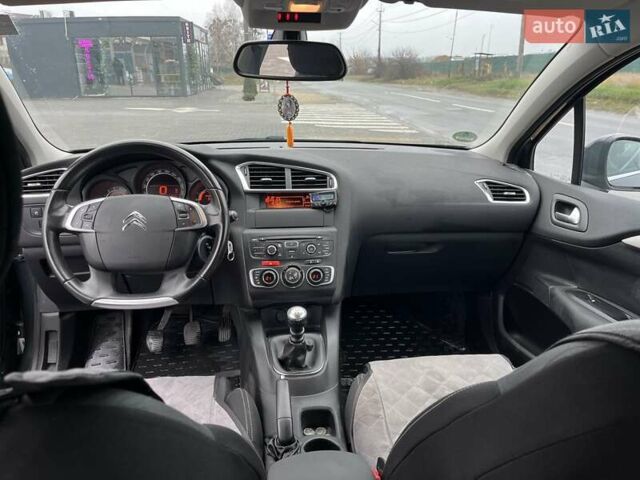 Серый Ситроен С4, объемом двигателя 1.6 л и пробегом 238 тыс. км за 8400 $, фото 24 на Automoto.ua