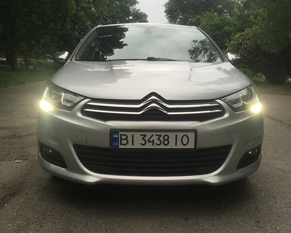 Серый Ситроен С4, объемом двигателя 1.56 л и пробегом 190 тыс. км за 10800 $, фото 3 на Automoto.ua