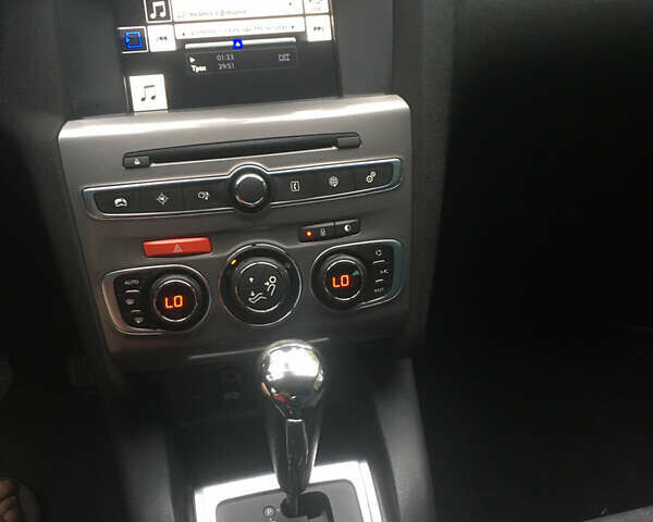 Серый Ситроен С4, объемом двигателя 1.56 л и пробегом 190 тыс. км за 10800 $, фото 5 на Automoto.ua