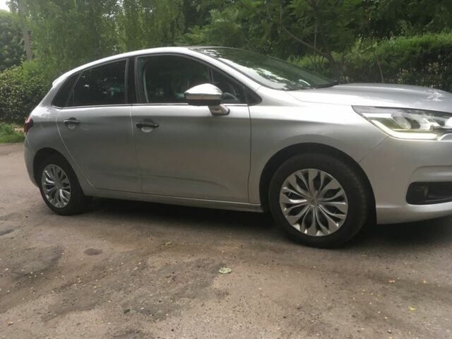 Серый Ситроен С4, объемом двигателя 1.6 л и пробегом 190 тыс. км за 10800 $, фото 4 на Automoto.ua