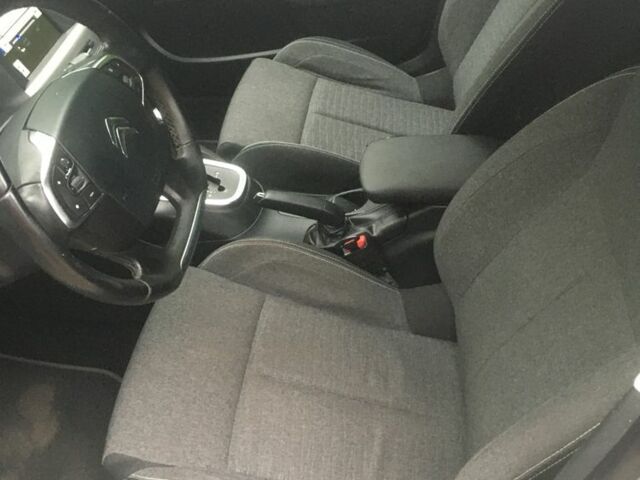 Серый Ситроен С4, объемом двигателя 1.6 л и пробегом 190 тыс. км за 10800 $, фото 10 на Automoto.ua