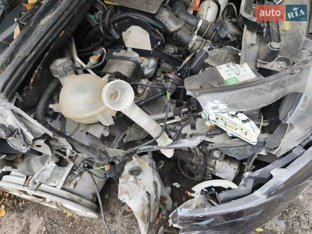 Серый Ситроен С4, объемом двигателя 1.6 л и пробегом 160 тыс. км за 7000 $, фото 9 на Automoto.ua