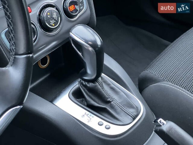 Серый Ситроен С4, объемом двигателя 1.6 л и пробегом 213 тыс. км за 11500 $, фото 21 на Automoto.ua