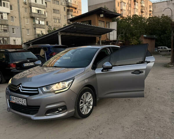 Серый Ситроен С4, объемом двигателя 1.6 л и пробегом 230 тыс. км за 10900 $, фото 2 на Automoto.ua