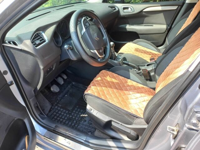 Серый Ситроен С4, объемом двигателя 1.6 л и пробегом 185 тыс. км за 12000 $, фото 6 на Automoto.ua